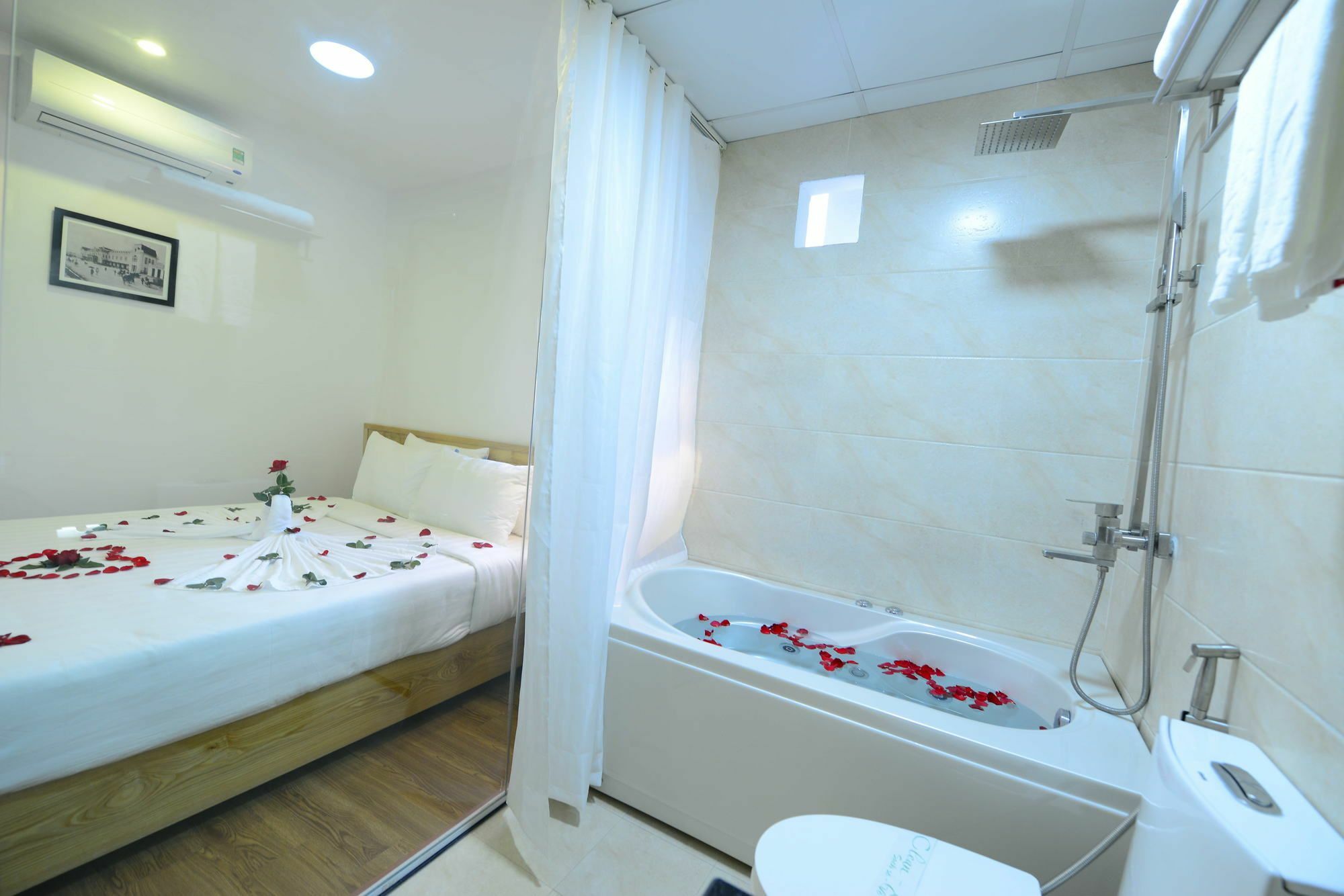 Blue Hanoi Inn Luxury Hotel & Spa Exterior foto