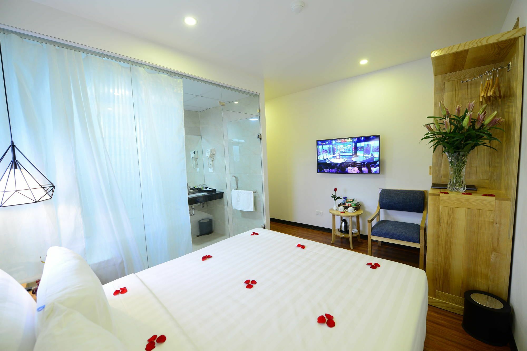 Blue Hanoi Inn Luxury Hotel & Spa Exterior foto