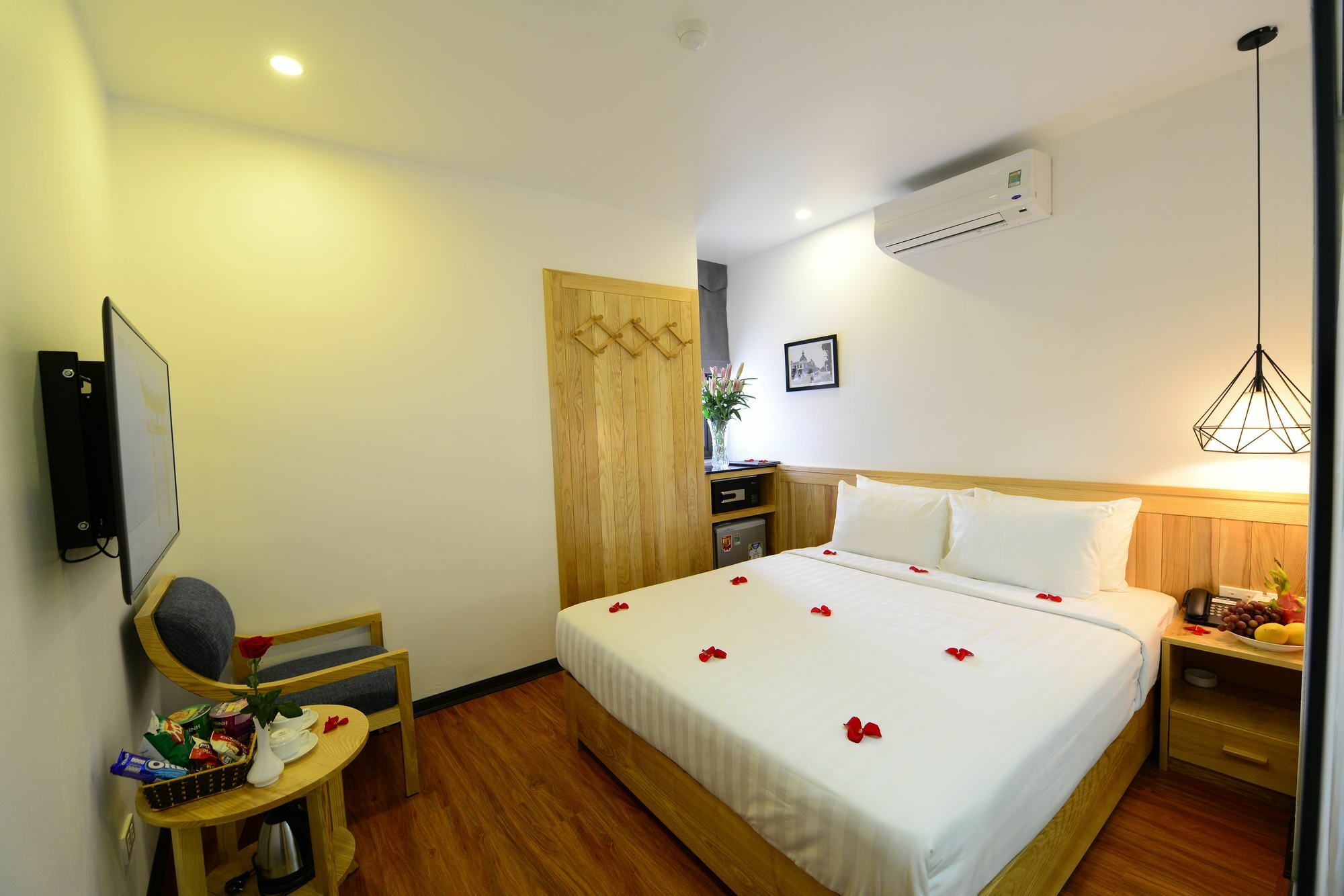 Blue Hanoi Inn Luxury Hotel & Spa Exterior foto