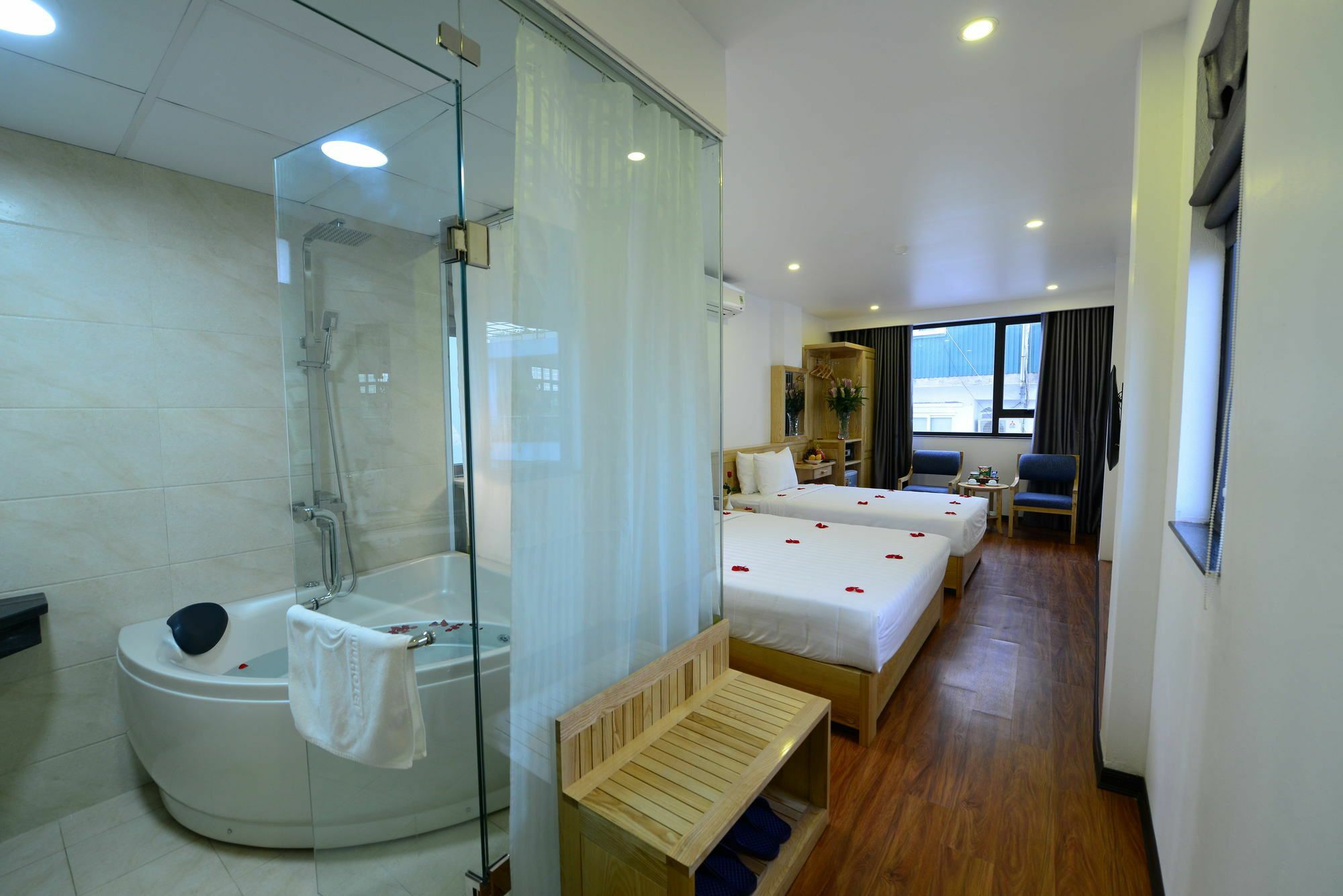 Blue Hanoi Inn Luxury Hotel & Spa Exterior foto