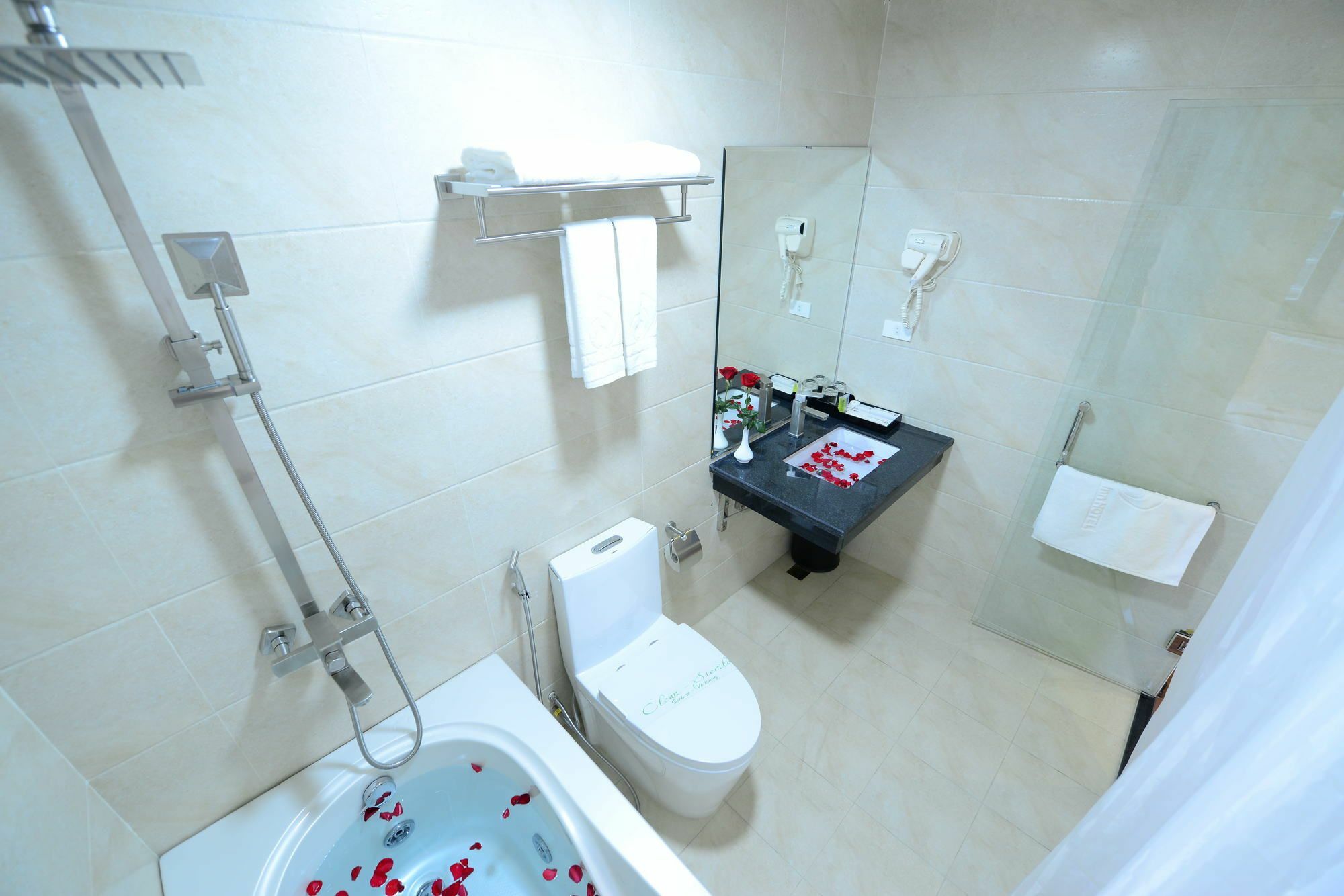 Blue Hanoi Inn Luxury Hotel & Spa Exterior foto